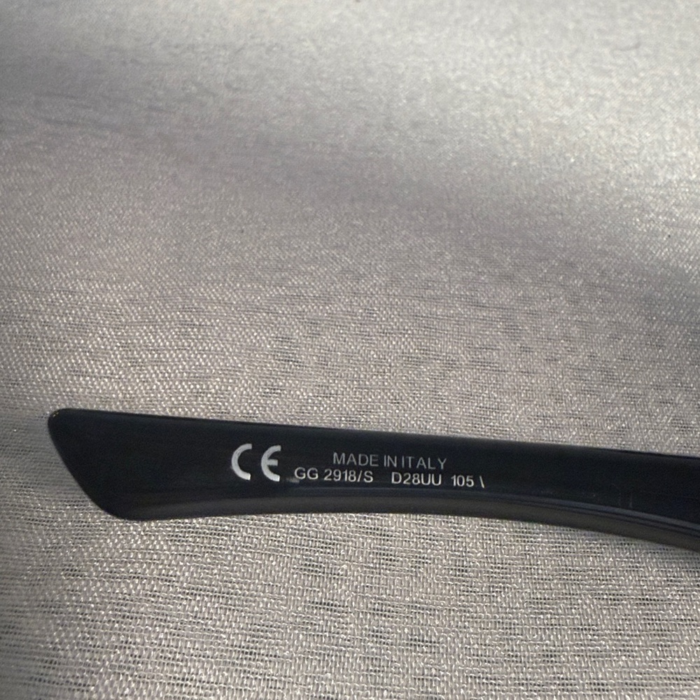 Gucci Black Oversized Sunglasses - Picture 4 of 6